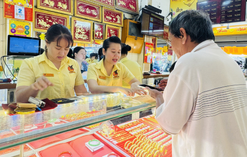 Giá vàng tăng lên 181 triệu đồng/lượng