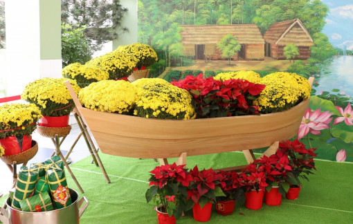 Tết của du học sinh xa quê: Không thiếu bánh chưng, lời chúc