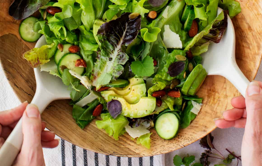 Bí quyết ăn ngon mà không lo tăng cân mùa lễ hội