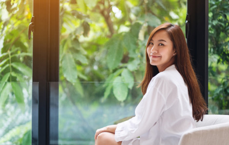 Nhìn lại để thương mình hơn