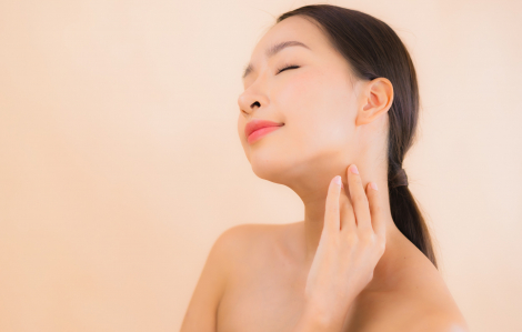 5 bí quyết chăm sóc da vùng cổ giúp trẻ lâu, hạn chế nếp nhăn