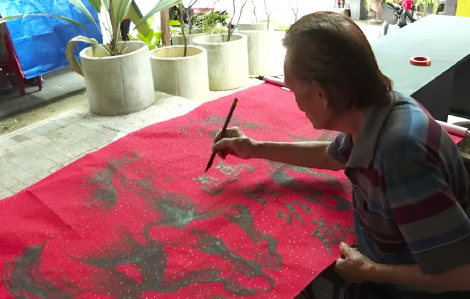 Người cao tuổi Malaysia tìm về nghệ thuật thư pháp dịp tết Nguyên đán