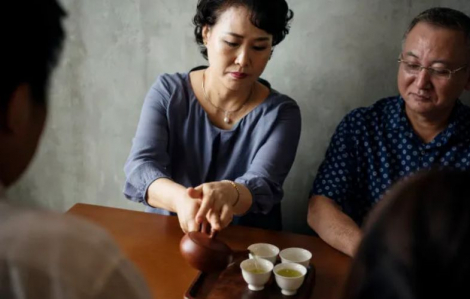 Có nên "trả treo" những câu hỏi vô duyên ngày tết?