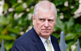 Cựu Hoàng tử Anh bị bắt ngay sinh nhật