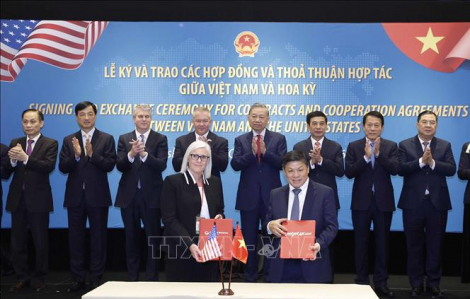 Tổng Bí thư Tô Lâm chứng kiến lễ ký và trao các hợp đồng, thỏa thuận hợp tác của Việt Nam và Hoa Kỳ
