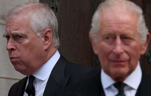 Anh xem xét loại cựu hoàng tử Andrew khỏi danh sách kế vị ngai vàng