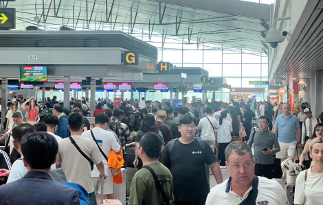 Tân Sơn Nhất đón hơn 1.000 chuyến bay, lượng khách cao kỷ lục mùa cao điểm tết
