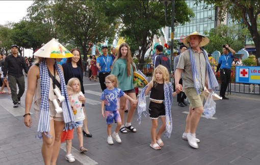 Du lịch nhiều tỉnh/thành thắng lớn dịp tết Nguyên đán