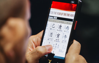 Người trẻ Đông Nam Á kết hợp thuật toán với… bói toán