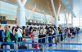 Gần 2,6 triệu lượt khách đi lại bằng máy bay dịp tết