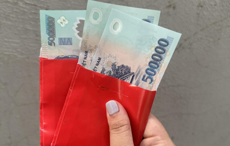 Ra tết, người giúp việc lì xì chủ nhà 500 ngàn đồng, dân mạng đoán 'một đại gia giấu thân phận'