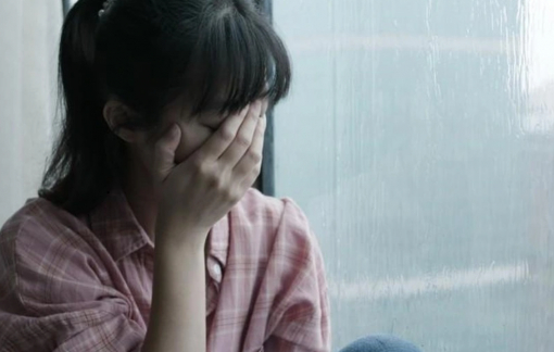 Ba mẹ chồng chỉ khen con dâu nhà hàng xóm