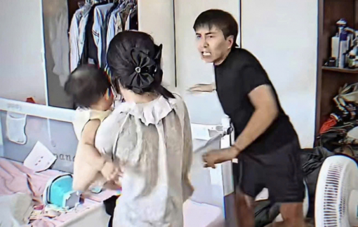 Hào phóng với bạn, tính toán với vợ con