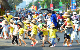 Trách nhiệm với giống nòi - bài học phải bắt đầu từ sớm: Dạy trẻ yêu gia đình để giữ tương lai dân tộc