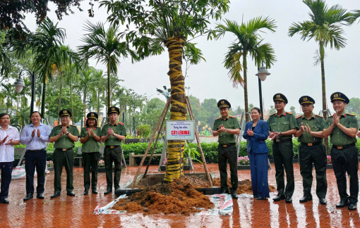 Công an TPHCM phát động “Tết trồng cây đời đời nhớ ơn Bác Hồ”