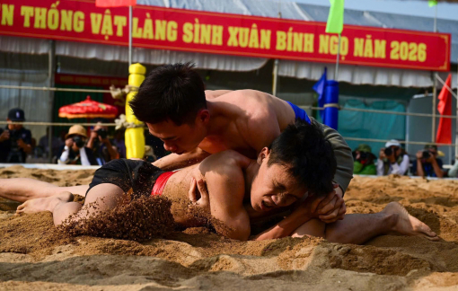 Dù ai đi đó đi đây, ngày 10 hội vật nhớ quay về Sình