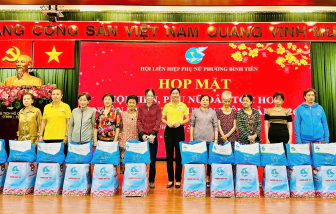 Phường Bình Tiên họp mặt phụ nữ dân tộc Hoa nhân dịp Tết Nguyên Tiêu