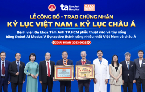 Bệnh viện Tâm Anh đạt kỷ lục châu Á về phẫu thuật não, cột sống bằng Robot AI
