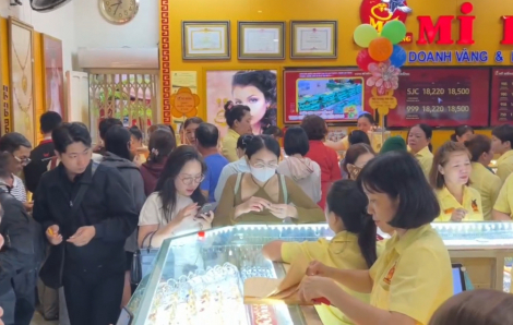 Giá vàng trong nước tăng mạnh sau thông tin Mỹ tấn công Iran