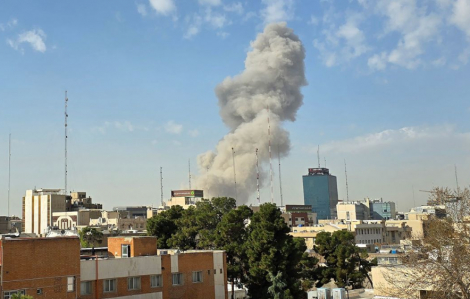 Nhiều vụ nổ gần văn phòng Lãnh tụ Tối cao Khamenei ở Tehran, Iran