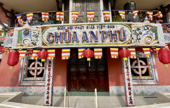 Khám phá chùa mosaic với nghệ thuật khảm sành sứ độc nhất TPHCM