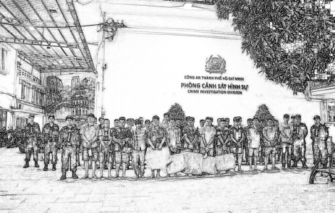 Dùng flycam theo dõi, Công an TPHCM phát hiện 1 sòng bạc khủng