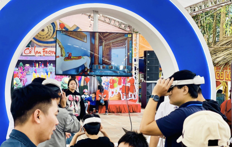 Đeo kính VR khám phá thành Cổ Loa