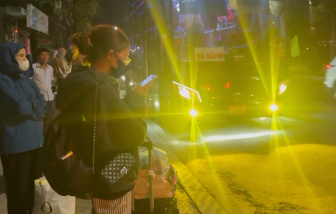 CSGT Đà Nẵng phát hiện xe khách 38 chỗ nhồi nhét 53 khách