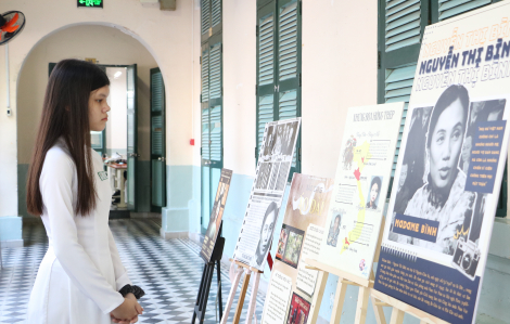 Học sinh làm sống lại các nhân vật lịch sử trong giờ ngữ văn