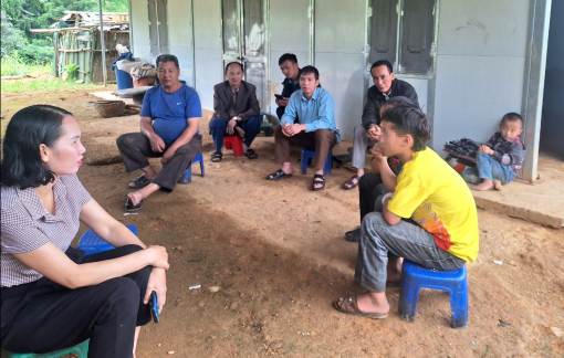 2 nữ sinh lớp 8 bị “bắt vợ” đi học trở lại