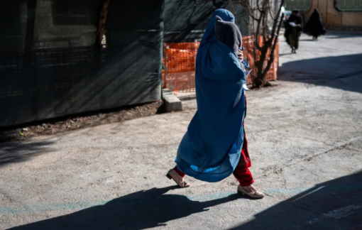 Taliban cho phép chồng đánh vợ, miễn là không bị gãy xương hoặc để lại vết thương hở