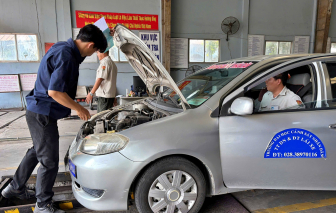 Lo ô tô bị hư hỏng khi đạp hết chân ga để đo khí thải, Cục Đăng kiểm lên tiếng