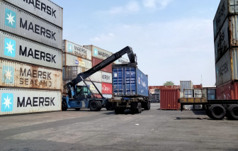 Phụ phí mỗi container lên tới 4.000 USD vì chiến sự Trung Đông