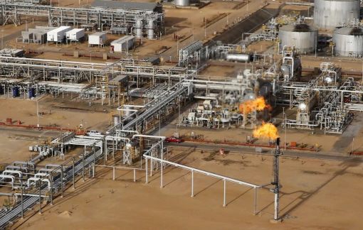 Bàn cờ dầu mỏ của ông Donald Trump trước cuộc đối đầu với Iran