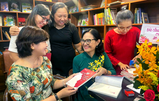 Lửa yêu không tự cháy