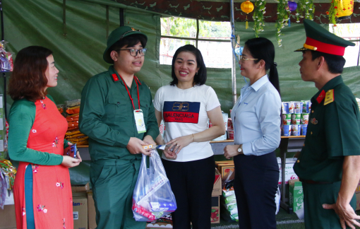 Phụ nữ TPHCM tổ chức nhiều hoạt động hỗ trợ tân binh yên tâm lên đường nhập ngũ