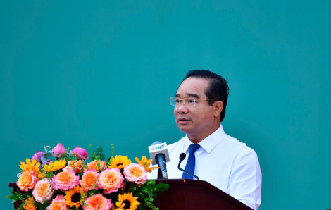 Chủ tịch UBND TPHCM: “Trên vai các cháu là niềm tự hào của gia đình, trong tim là danh dự tuổi trẻ thành phố”