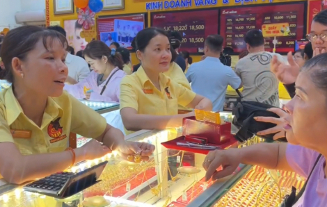 Giá vàng ngày 4/3: Đồng loạt giảm mạnh!