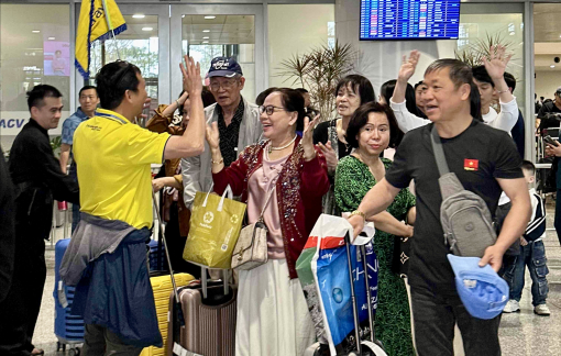 Du khách trở về từ Trung Đông: Tôi thực sự nhẹ nhõm khi máy bay hạ cánh xuống Nội Bài