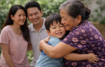 Chỉ mong con có một người bà đúng nghĩa