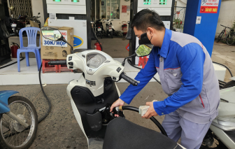 Giá xăng dầu tăng mạnh, có loại tăng hơn 7.000 đồng/lít