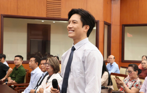 Ca sĩ Anh Tú: “Tôi tự hào khi được là một ngọn nến nhỏ góp phần thắp lên ánh sáng của nghệ thuật”