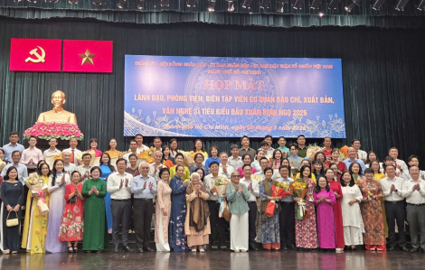 Lãnh đạo TPHCM gặp gỡ, tri ân đội ngũ báo chí và văn nghệ sĩ dịp đầu năm Bính Ngọ