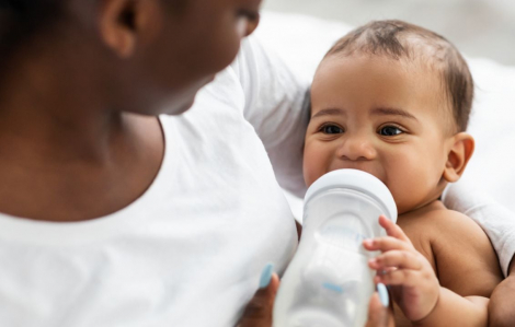 Phát hiện kim loại nặng trong sữa công thức tại Mỹ