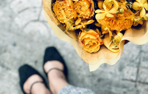 Hãy cứ vui ngay cả khi chẳng nhận được đóa hoa nào