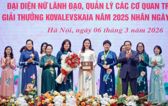 Thủ tướng: Nghiên cứu tổ chức giải thưởng "Phụ nữ Tài năng - Sáng tạo - Cống hiến" vào dịp 20/10