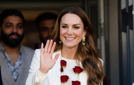 Công nương Kate Middleton rạng rỡ với phong cách thanh lịch trong chuyến thăm Leicester