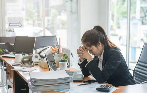 Đề xuất đưa người chịu áp lực công việc vào diện giám sát rối loạn tâm thần, Bộ Y tế nói gì?