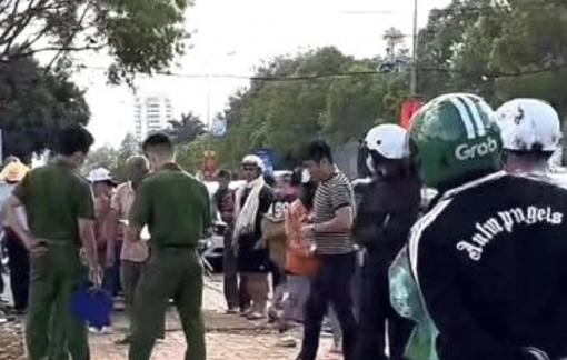 Phát hiện 1 trẻ sơ sinh bị bỏ ở khu đất trống, đã tử vong