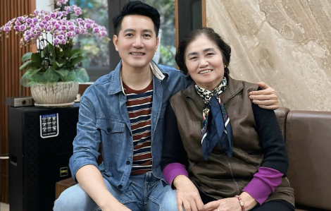 Ca sĩ Nguyễn Phi Hùng: Quà tặng là 'vũ khí chữa lửa' số một